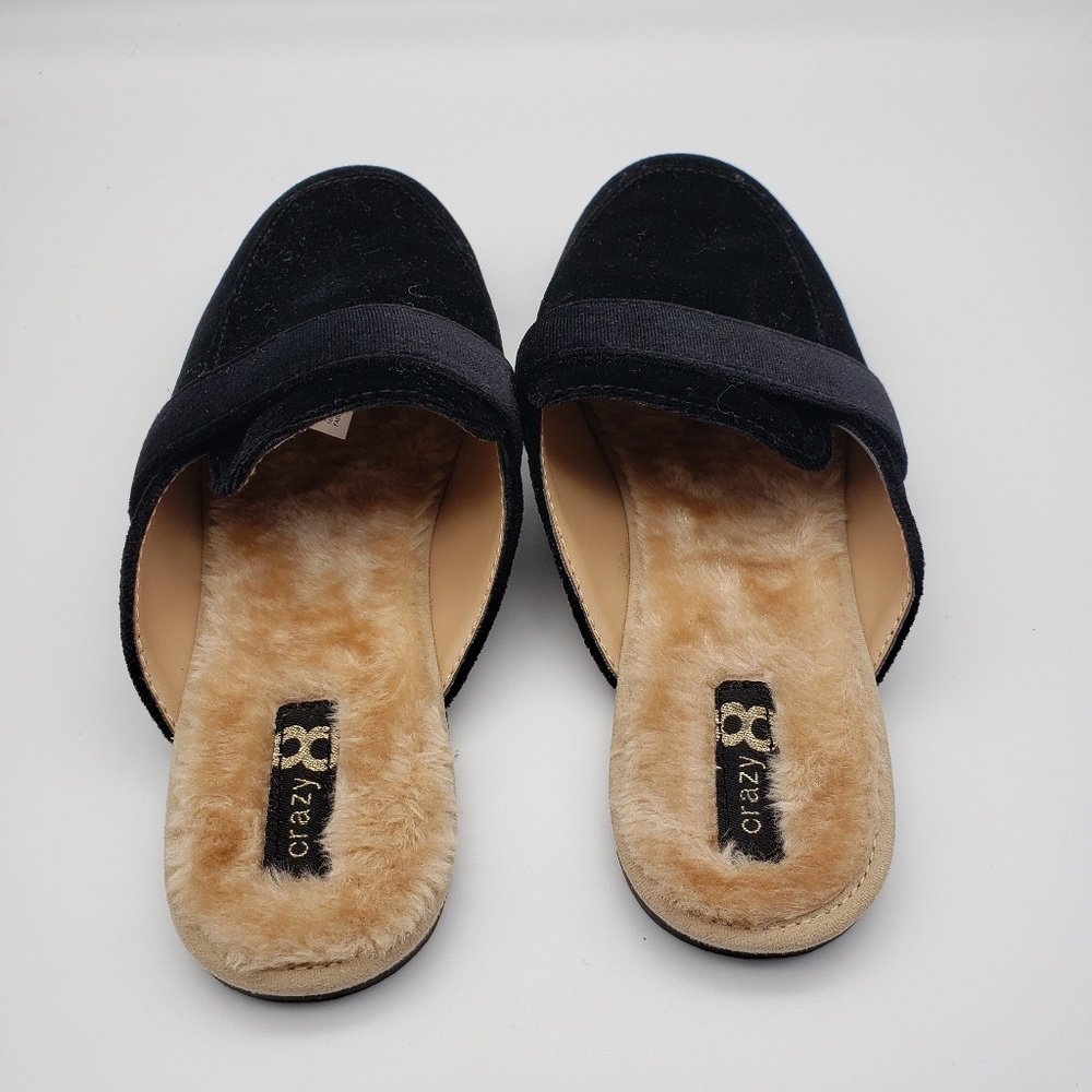 Crazy 8 black loafers